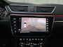 Skoda Superb Combi 1.5 TSI 150pk DSG ACT Business Edition Panoramadak Camera Stoelverwarming Sfeerverlichting