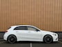 Mercedes-Benz A-klasse 180 Business Solution AMG | Panoramadak | Memory Stoelen | Sfeerverlichting | Multibeam Led | Camera | Keyless | Afneembare Trekhaak | Stoelverwarming | Apple Carplay | Android Auto |