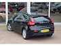 Volvo V40 1.6 D2 Momentum Business Harman Kardon Navi PDC APK 11-9-2026 Mooi!