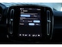 Volvo EX40 Single Motor Extended Range Plus 82 kWh | Lichtmetalen Velgen 5-Spaaks 19" | Stoffen Bekleding | Electronic Climate Controle | Voorstoelen + Stuurwiel Verwarmd  | Warmtepomp | Premium Audio by Harman Kardon | Google Navigatiesysteem | Apple Carplay/Android Auto | Cruise Control Adaptief Met Stop&Go En Stuurhulp |