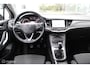 Opel Astra 1.0 Online Edition Navigatie | Camera | Stuur en Stoelverwarming | Parkeersensoren Voor en Achter.