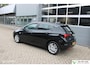 Opel Astra 1.0 Online Edition Navigatie | Camera | Stuur en Stoelverwarming | Parkeersensoren Voor en Achter.
