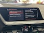 BMW 1-Serie 120 M SPORT DESIGN EDITION NAVIGATIE CRUISE CONTROL STOEL EN STUURVERWARMING PANORAMA SCHUIF/KANTELDAK BLUETOOTH TELEFOON APPLE CARPLAY/ANDROID RIJSTROOKSENSOREN PDC ZEER MOOI !! 3010