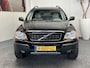 Volvo XC90 2.5 T AWD SUMMUM 7 PERSOONS YOUNGTIMER LEDER NAVIGATIE CRUISE CONTROL CLIMATE CONTROL BLUETOOTH TELEFOON PDC ZEER MOOI !! 3010