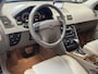 Volvo XC90 2.5 T AWD Summum 7 persoons YOUNGTIMER LEDER NAVIGATIE CRUISE CONTROL CLIMATE CONTROL BLUETOOTH TELEFOON PDC ZEER MOOI !! 3010