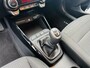 Kia Stonic 1.0 T-GDi MHEV DynamicLine Navi | Clima | Cruise | Camera | Demo auto kmstand kan iets varieeren | Informeer altijd even of de auto aanwezig is.