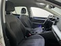 Volkswagen Golf 1.0 TSI Life Business Alcantara LED Stoelverwarming Sfeerverlichting