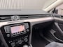 Volkswagen Passat Variant 1.4 TSI ACT Highline Business R|Navi|Massage stoel|Leer/Alcantara|Keyless