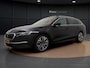 Skoda Octavia Combi 1.5 TSI 150 PK DSG MHEV Business Edition Plus | Pano Dak | Canton Audio | Trekhaak | Lederen bekleding | Side Assist | Winter Pakket |
