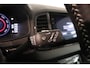 Skoda Karoq 1.5 TSI ACT Sportline Business | Adaptieve cruisecontrol | Camera | Panoramadak | Trekhaak | CANTON audio | Elektr achterklep | Stuur en stoel verwarming |