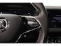 Skoda Karoq 1.5 TSI ACT Sportline Business | Adaptieve cruisecontrol | Camera | Panoramadak | Trekhaak | CANTON audio | Elektr achterklep | Stuur en stoel verwarming |