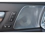 Volvo V60 T8 Recharge AWD Ultimate Dark - Panorama/schuifdak - IntelliSafe Assist & Surround - 360º Camera - Bowers & Wilkins audio - Adaptieve LED koplampen - Verwarmde voorstoelen, stuur & achterbank - Parkeersensoren voor & achter - Elektr. bedienb. voorstoelen met geheugen - Head up display - 19' LMV