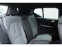 Volvo XC40 B4 Plus Dark | Verwarmbare Voorstoelen en Stuurwiel | Semi-Elektrische Trekhaak | Verwarmbare Voorruit | Premium Audio by Harman Kardon | Adaptieve Cruise Control | Park Assist