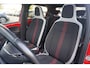 Volkswagen Up! 1.0 BMT 60pk High up! | Panoramadak | Parkeersensoren | Beats | Stoelverwarming |