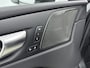 Volvo XC60 NEW MODEL Plus Bright | Trekhaak | PDC V+A en 360 camera | Stoel - Stuurverwarming | Getint glas |