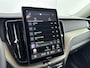 Volvo XC60 NEW MODEL Plus Bright | Trekhaak | PDC V+A en 360 camera | Stoel - Stuurverwarming | Getint glas |