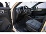 Volvo XC40 2.0 B4 Plus Dark | Adapt Cruise | BLIS | Stoel+Stuurverwarm | Keyless | Elektr. Stoelen | Memory | Trekhaak | Camera | Harman/Kardon