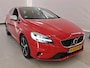 Volvo V40 1.5 T3 Polar+ Sport | DAB | Keyless entry | Harman/Kardon | Standkachel | Parkeercamera | Panoramadak | Volvo on Call | Stoelverwarming |