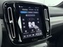 Volvo EX40 Extended Range Plus Dark 82 kWh | PDC + Camera | Stoel + Stuurverwarming | 20 inch LM | Warmtepomp | Apple Carplay - Android Auto