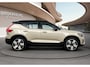 Volvo EX40 Single Motor Extended Range Plus Black Ed. 82 kWh | PDC + Camera | Steol + Stuurverwarming | 20 inch LM | Warmtepomp | Apple Carplay - Android Auto