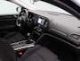 Renault Megane Estate TCe 140pk Limited | Stoelverwarming | 1700kg geremd | Dealer onderhouden | Navigatie |