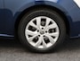 Renault Megane Estate TCe 140pk Limited | Stoelverwarming | 1700kg geremd | Dealer onderhouden | Navigatie |