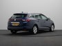 Renault Megane Estate TCe 140pk Limited | Stoelverwarming | 1700kg geremd | Dealer onderhouden | Navigatie |
