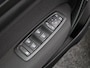 Renault Megane Estate TCe 140pk Limited | Stoelverwarming | 1700kg geremd | Dealer onderhouden | Navigatie |