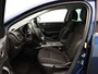 Renault Megane Estate TCe 140pk Limited | Stoelverwarming | 1700kg geremd | Dealer onderhouden | Navigatie |