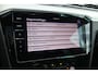 Volkswagen Passat Variant 1.5 TSI 150pk R-Line Business | Wegkapbare trekhaak | 360 Camera | Panoramadak | Leder