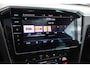Volkswagen Passat Variant 1.5 TSI 150pk R-Line Business | Wegkapbare trekhaak | 360 Camera | Panoramadak | Leder