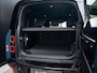 Land Rover Defender 110 2.0 P300e 110 X-Dynamic l 6 Persoons l Treeplanken l Schuif- /kantel Pano l Adapt. Cruise l Black Pack l 360 Camera