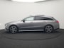 Mercedes-Benz CLA Shooting Brake 250 e AMG Plug In Hybrid 218pk Dealer O.H PHEV | Trekhaak Af Fabriek | Panodak | Burmester Sound | Adaptive Cruise | Alcantara Sportstoelen Verwarmd | Sfeerverlichting | WideScreen | Navigatie |