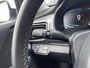 Kia Stonic 1.0 T-GDi MHEV DynamicLine Navigatie | Apple Carplay / Android Auto | Cruise control | Airconditioning | LM Velgen