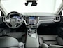 Volvo V60 B4 Aut. Plus Dark | Parkeercamera | Stoel- en stuurverwarming | Trekhaak