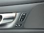Volvo V60 B4 Aut. Plus Dark | Parkeercamera | Stoel- en stuurverwarming | Trekhaak
