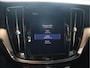 Volvo V60 2.0 T8 Twin Engine AWD R-Design / Panoramadak