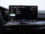 Volkswagen Golf R-Line 1.5 eTSI 150 PK DSG | LED | Panoramadak | Achteruitrijcamera | Navigatie Via Smartphone | Stoel & Stuurwielverwarming |