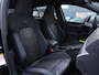 Volkswagen Golf R-Line 1.5 eTSI 150 PK DSG | LED | Panoramadak | Achteruitrijcamera | Navigatie Via Smartphone | Stoel & Stuurwielverwarming |