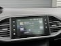 Peugeot 308 SW 1.2 PureTech Blue Lion | Panoramadak | Navigatie | 18 Inch Lichtmetalen Velgen | DAB | Privacy Glass |