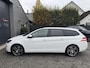 Peugeot 308 SW 1.2 PureTech Blue Lion | Panoramadak | Navigatie | 18 Inch Lichtmetalen Velgen | DAB | Privacy Glass |