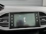 Peugeot 308 SW 1.2 PureTech Blue Lion | Panoramadak | Navigatie | 18 Inch Lichtmetalen Velgen | DAB | Privacy Glass |