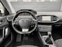 Peugeot 308 SW 1.2 PureTech Blue Lion | Panoramadak | Navigatie | 18 Inch Lichtmetalen Velgen | DAB | Privacy Glass |