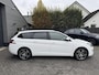 Peugeot 308 SW 1.2 PureTech Blue Lion | Panoramadak | Navigatie | 18 Inch Lichtmetalen Velgen | DAB | Privacy Glass |