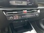 Kia Niro EV DynamicPlusLine 64.8 kWh Schuif/kanteldak, Navigatie, Dodehoekdetectie, Lederen bekleding, Stoel- & Stuurwielverwarming, Parkeersensoren voor & achter, BTW-auto, Elektrische achterklep