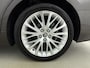 Toyota Camry 2.5 Hybrid Premium | Navigatie | Stoelverwarming | Parkeersensoren | Parkeercamera | Cruise Control Adaptief |