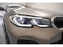 BMW 3-Serie Touring 330e M Sport [ Oxidgrau II ] [ Head-up Leder Camera Stuur-&stoelverwarming ]