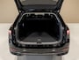 Volkswagen Passat Variant 1.5 eTSI Elegance Business / 150pk / Panorama dak / Trekhaak / Dodehoek / Stoel en stuur verwarming /
