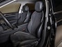 Volkswagen Passat Variant 1.5 eTSI Elegance Business / 150pk / Panorama dak / Trekhaak / Dodehoek / Stoel en stuur verwarming /
