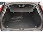 Volvo V60 2.0 T6 Plug-in hybrid AWD Essential Bright Trekhaak elektrisch uitklapbaar | Lederenstoelen | Cruisecontrol | Stoel & Stuurverwarming | Camera Achter | Parkeersensoren Voor |